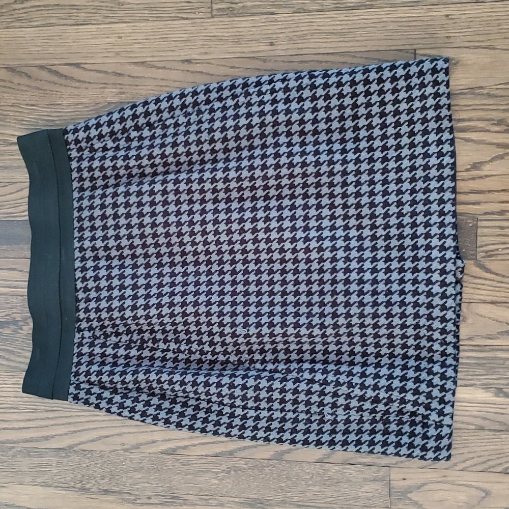 Worthington Houndstooth Pencil Skirt